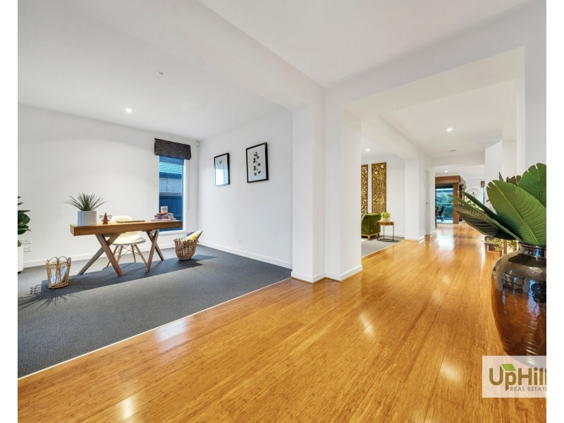 9 Goldsborough Drive, Officer VIC 3809