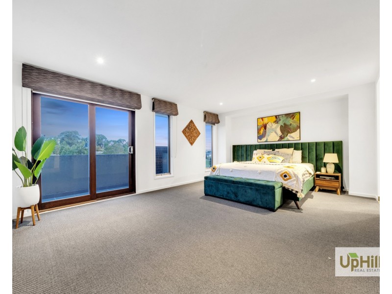 9 Goldsborough Drive, Officer VIC 3809