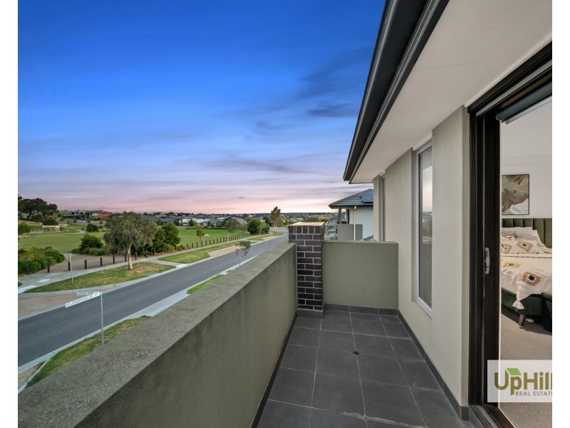 9 Goldsborough Drive, Officer VIC 3809