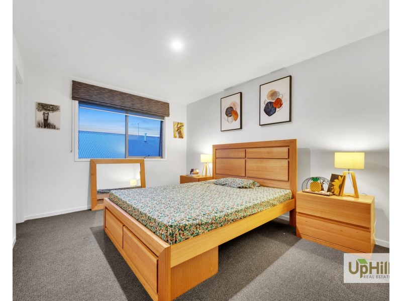 9 Goldsborough Drive, Officer VIC 3809