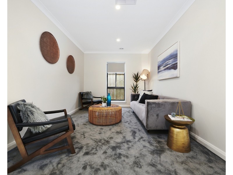 22 STANLEY DRIVE, Officer VIC 3809