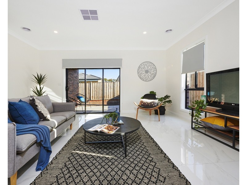 22 STANLEY DRIVE, Officer VIC 3809