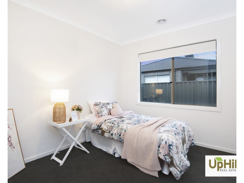 5 Galveston Road, Clyde VIC 3978