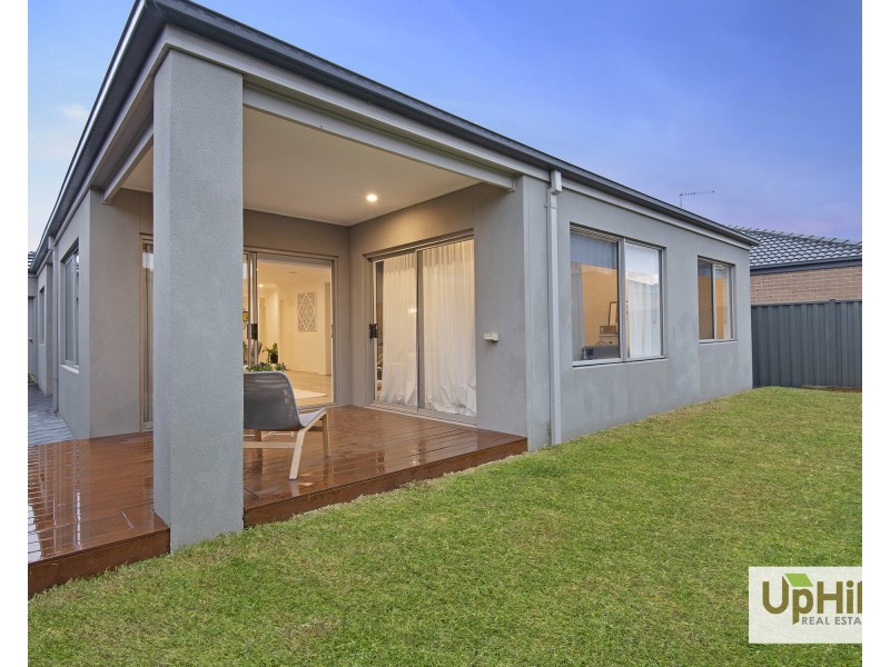 5 Galveston Road, Clyde VIC 3978