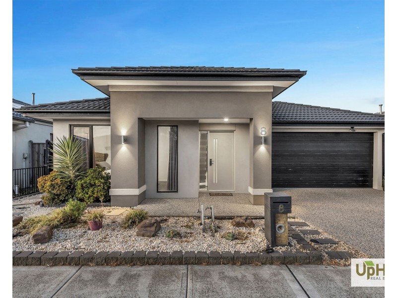 8 Dexter Crescent, Clyde North VIC 3978