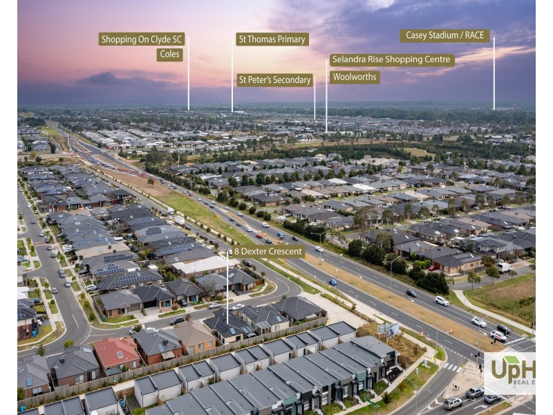 8 Dexter Crescent, Clyde North VIC 3978