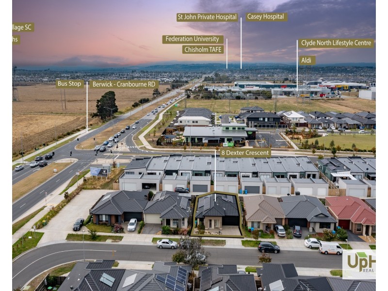 8 Dexter Crescent, Clyde North VIC 3978