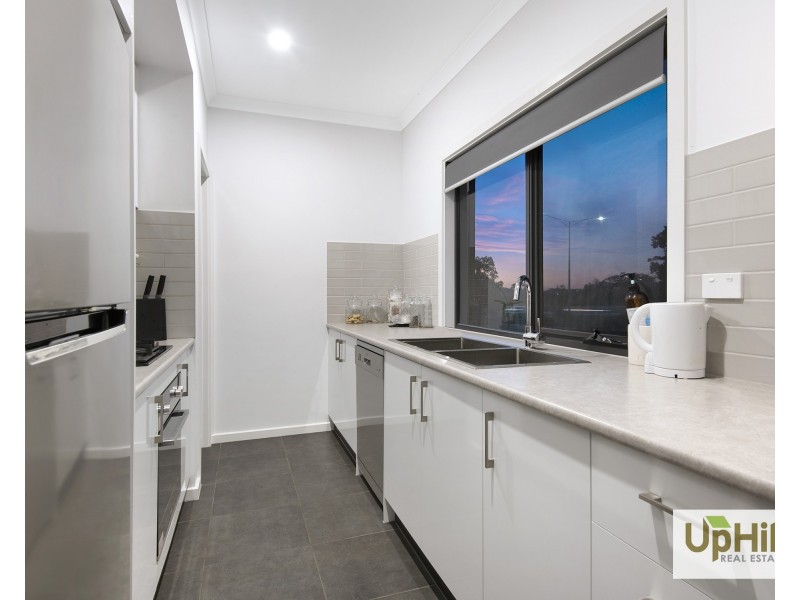 13 Arkbar Crescent, Clyde North VIC 3978