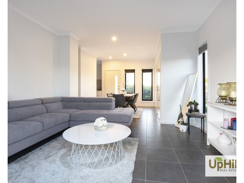 13 Arkbar Crescent, Clyde North VIC 3978