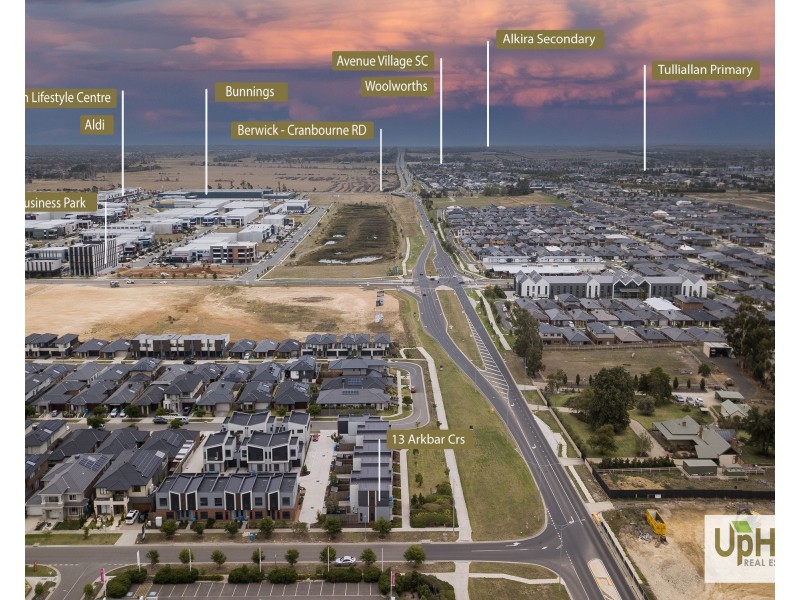 13 Arkbar Crescent, Clyde North VIC 3978