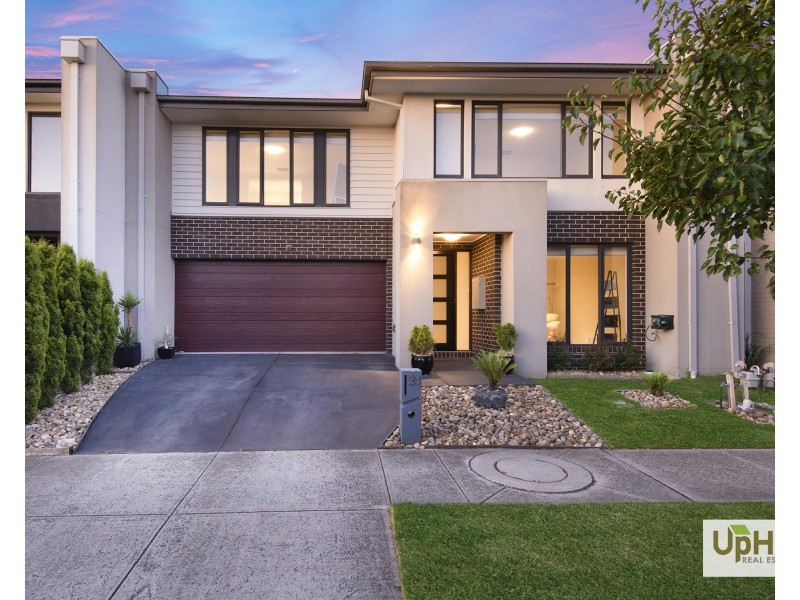 21 Lonarto Avenue, Clyde North VIC 3978