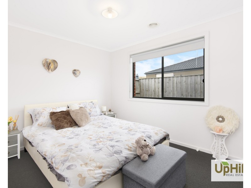 42 Copper Beech Road, Beaconsfield VIC 3807