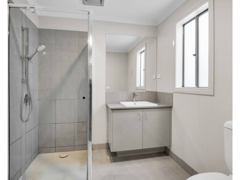 143 Lineham Drive, Cranbourne East VIC 3977