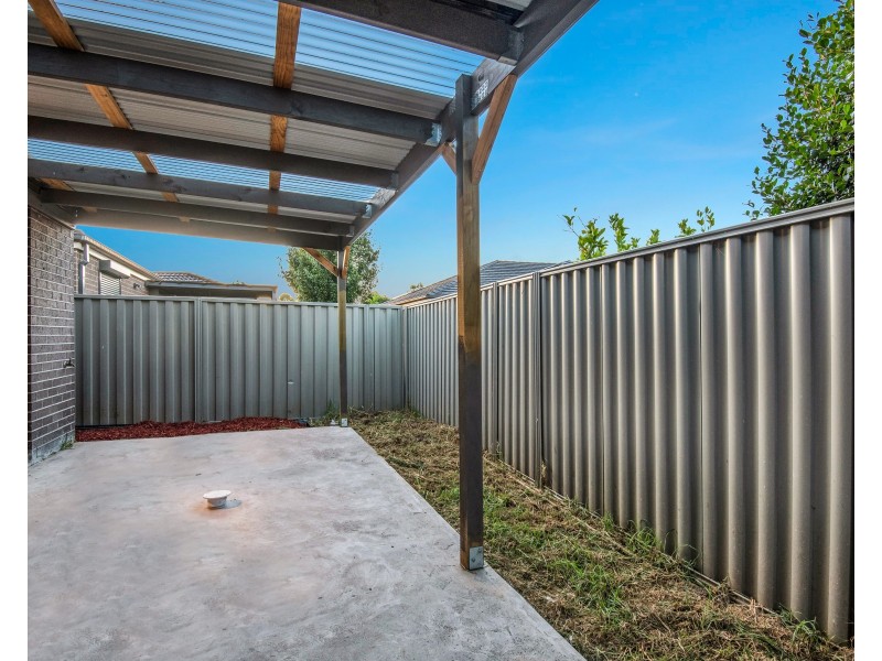 143 Lineham Drive, Cranbourne East VIC 3977
