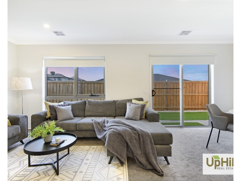 64 Babar Drive, Officer VIC 3809