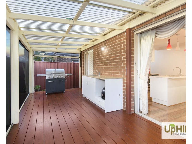 18 Saloon Circuit, Clyde North VIC 3978