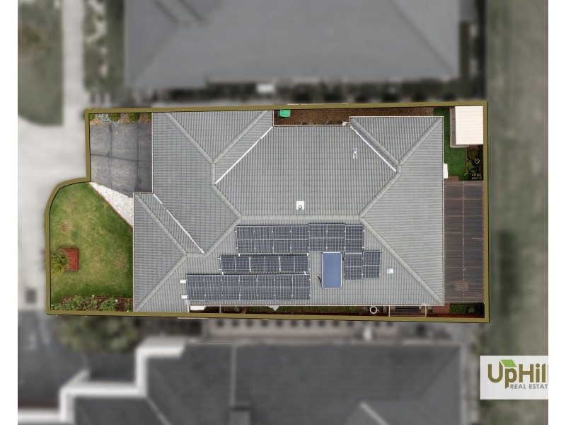 18 Saloon Circuit, Clyde North VIC 3978