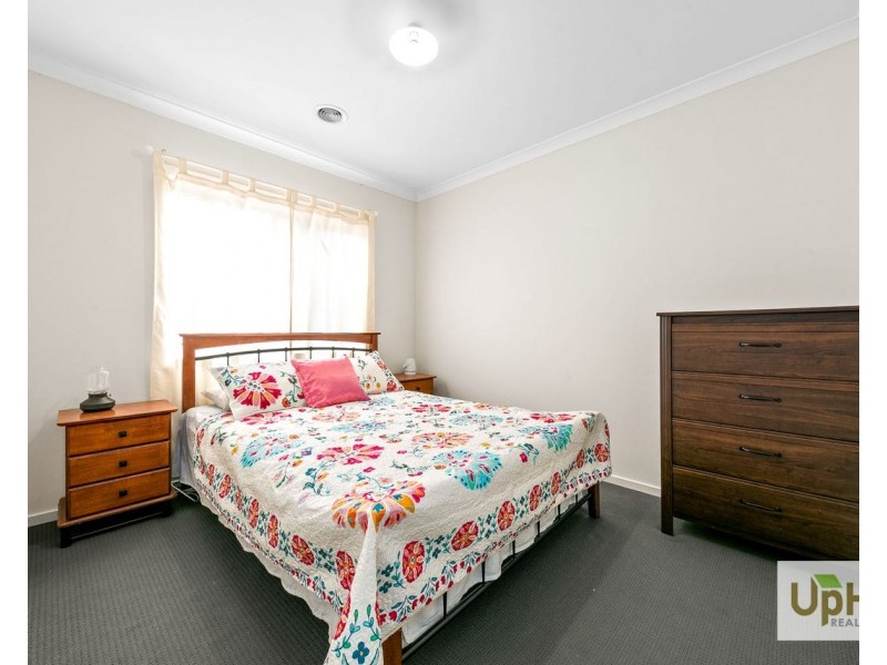 30 Lace Monitor Circuit, Clyde North VIC 3978