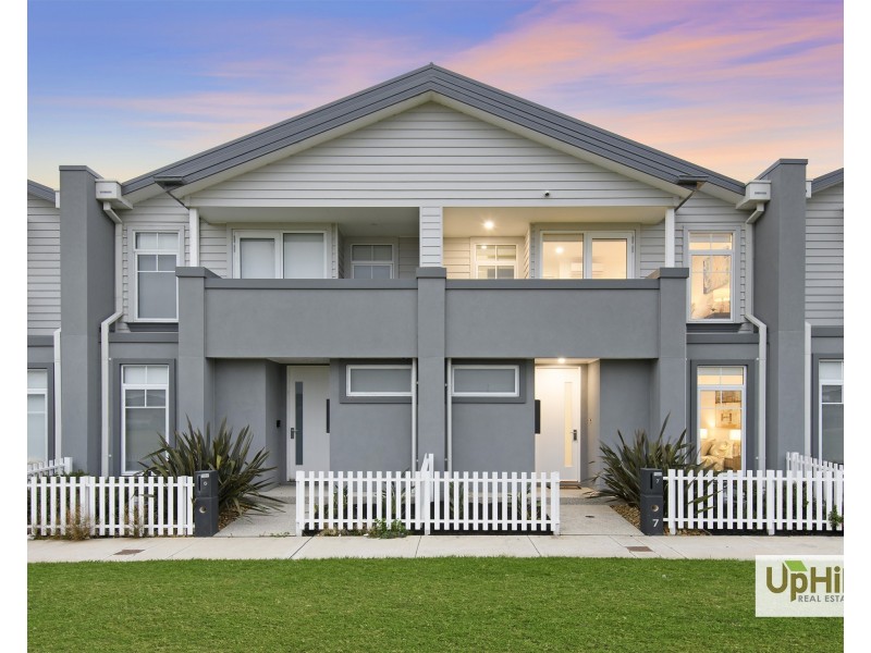 7 Atica Walk, Clyde North VIC 3978