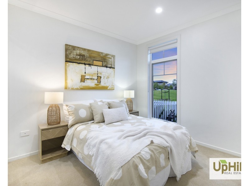 7 Atica Walk, Clyde North VIC 3978