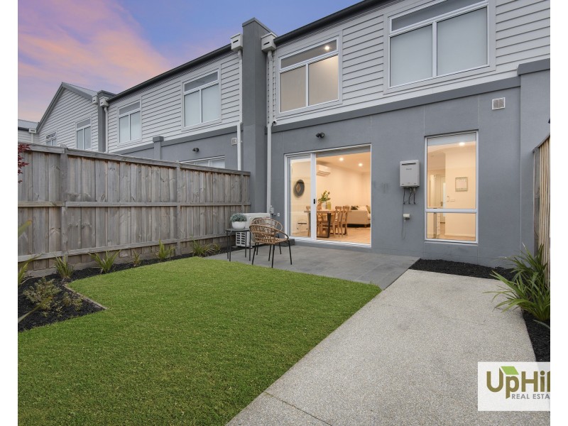 7 Atica Walk, Clyde North VIC 3978