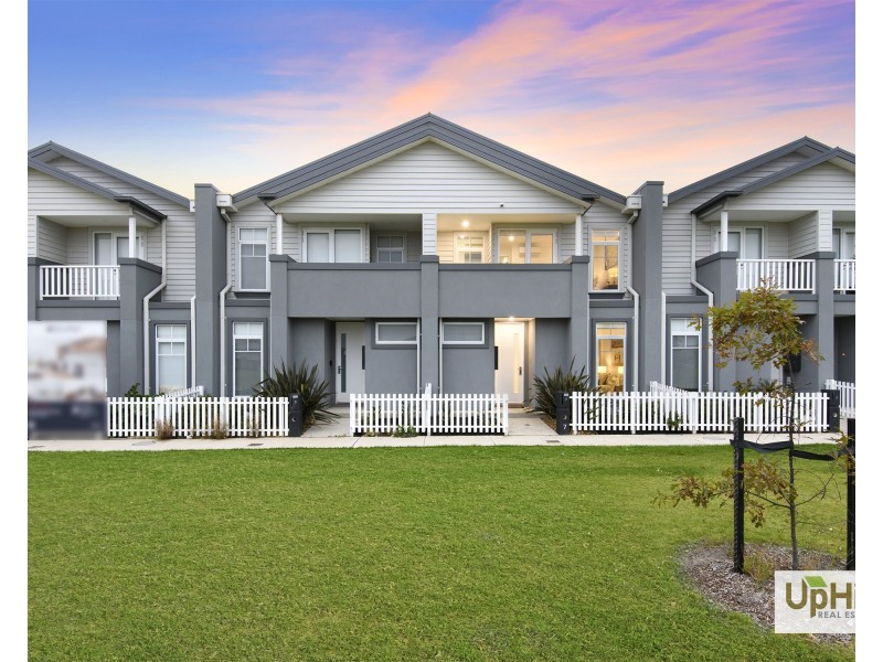 7 Atica Walk, Clyde North VIC 3978