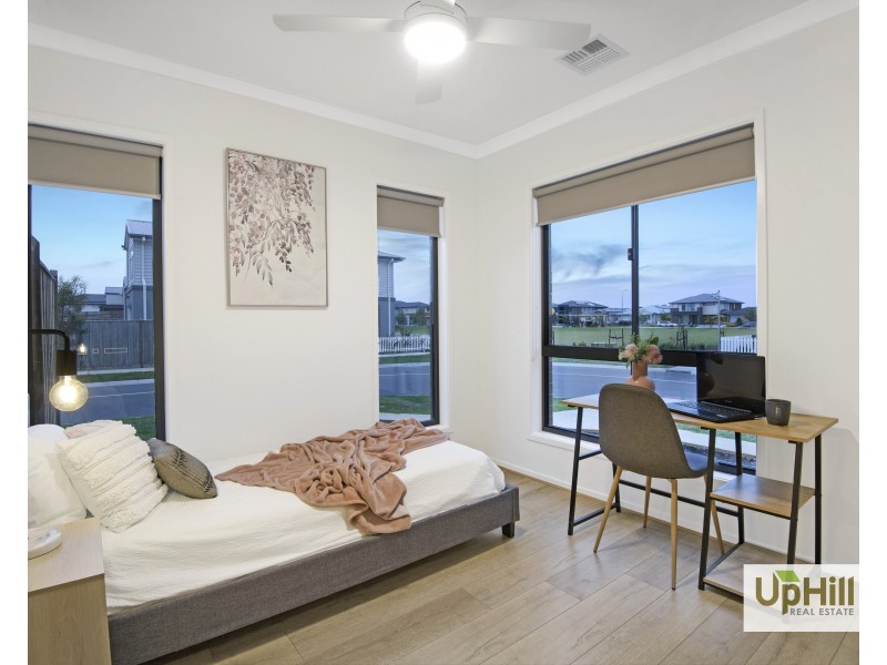7 Sutil Drive, Clyde North VIC 3978