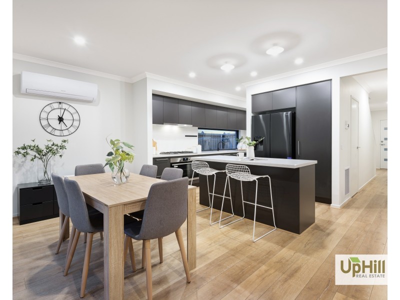 7 Sutil Drive, Clyde North VIC 3978