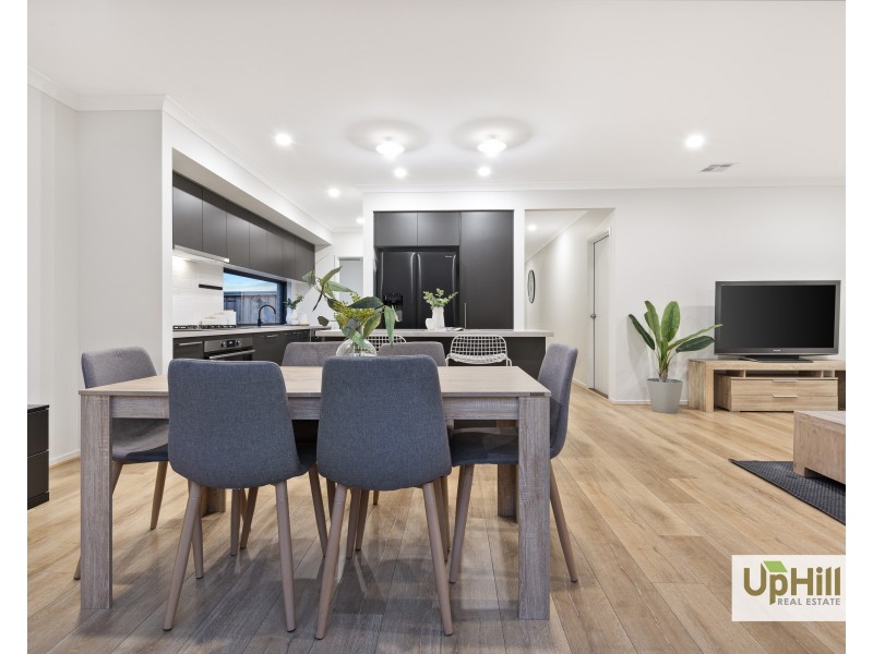7 Sutil Drive, Clyde North VIC 3978