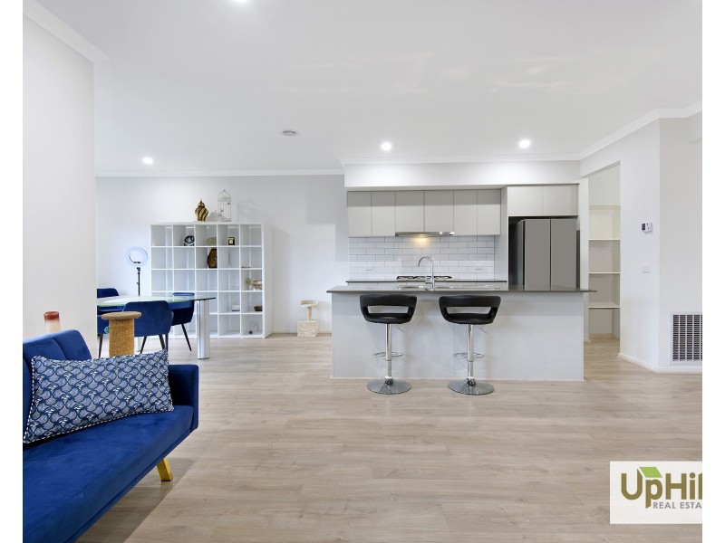 6 Evica Road, Clyde North VIC 3978