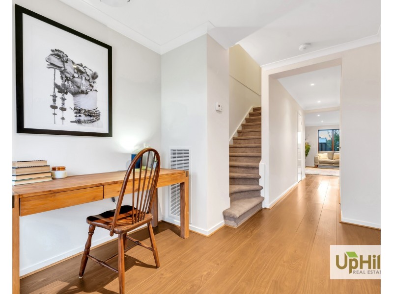 28 Selandra Boulevard, Clyde North VIC 3978