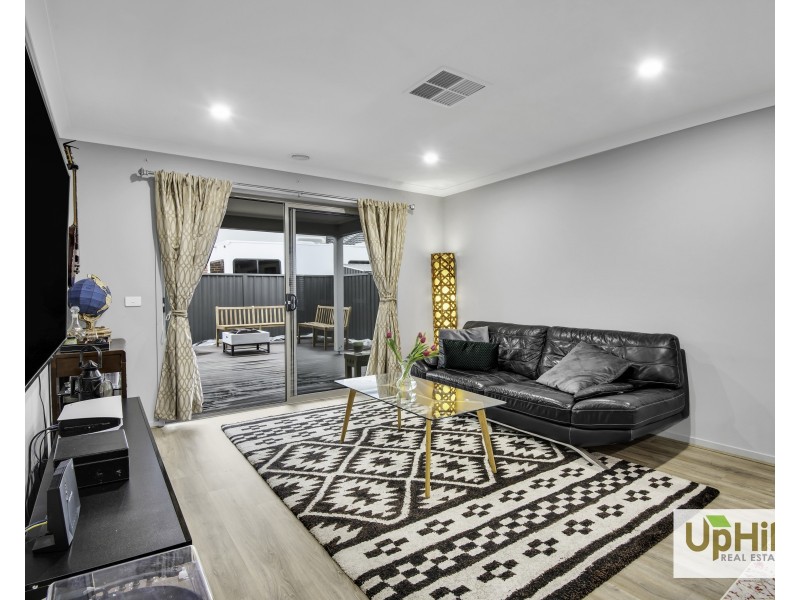 20 Magenta Street, Clyde North VIC 3978