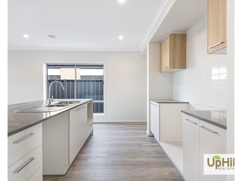 6 Frome Road, Clyde VIC 3978