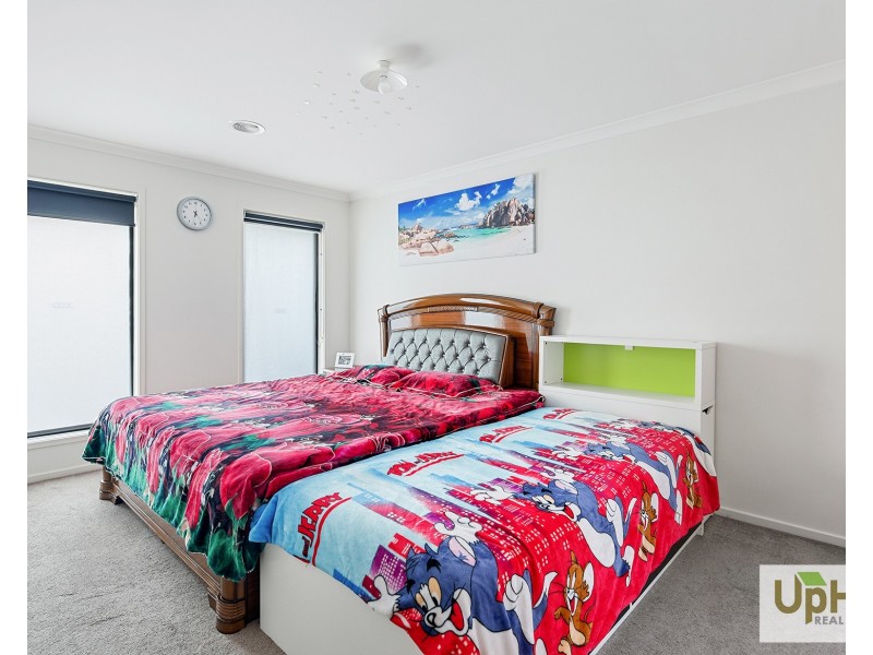 90 Glenelg Street, Clyde North VIC 3978