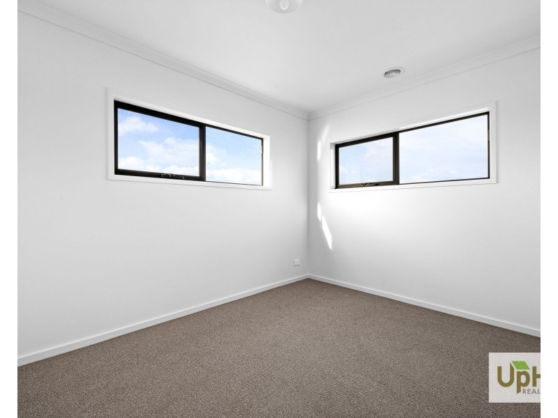 61 Flanagan Avenue, Officer VIC 3809