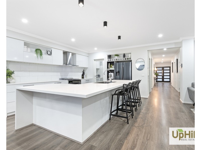 14 Kelan Street, Clyde North VIC 3978