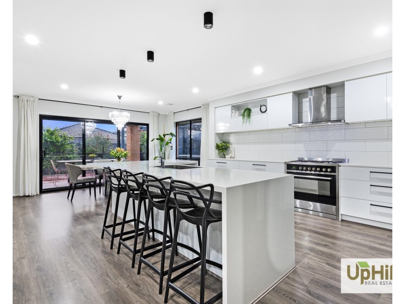 14 Kelan Street, Clyde North VIC 3978