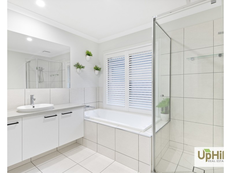 14 Kelan Street, Clyde North VIC 3978