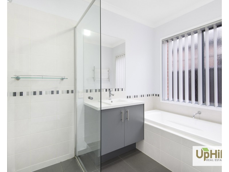 123 Selandra Boulevard, Clyde North VIC 3978