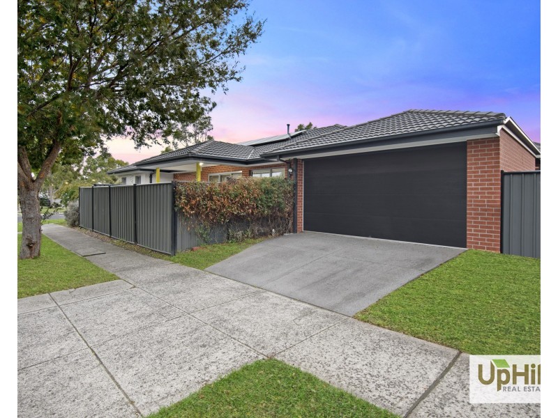123 Selandra Boulevard, Clyde North VIC 3978