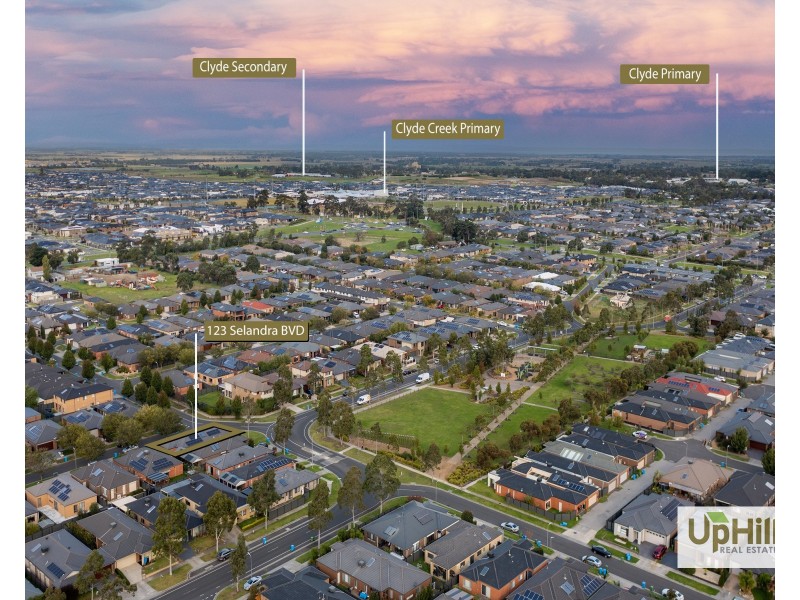 123 Selandra Boulevard, Clyde North VIC 3978