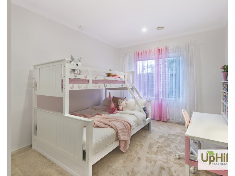 16 Mernoo Avenue, Clyde North VIC 3978