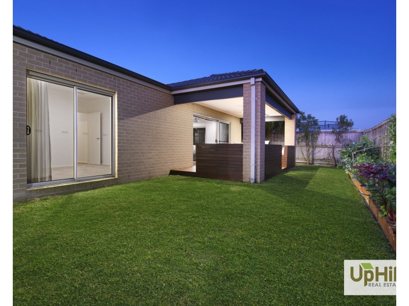 16 Mernoo Avenue, Clyde North VIC 3978