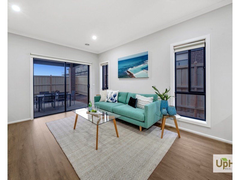 29 Athletic Circuit, Clyde VIC 3978