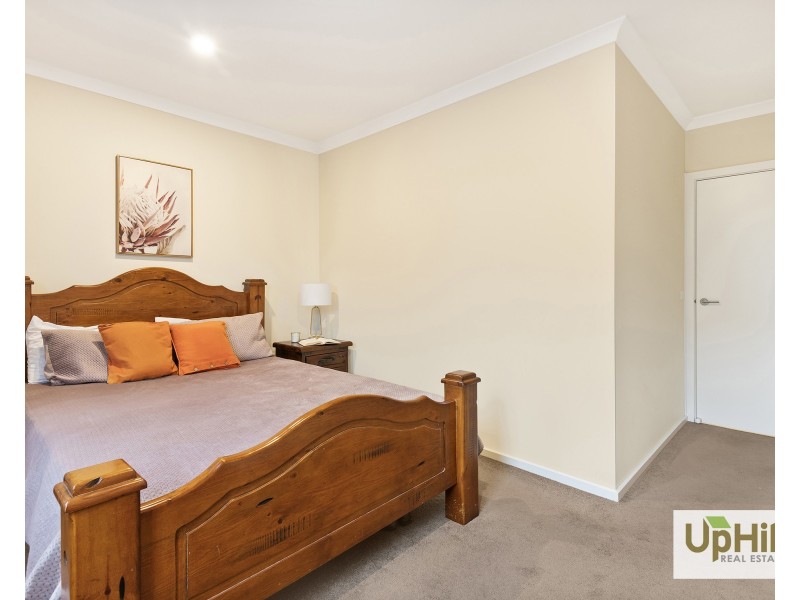 37 Fiorelli Boulevard, Cranbourne East VIC 3977