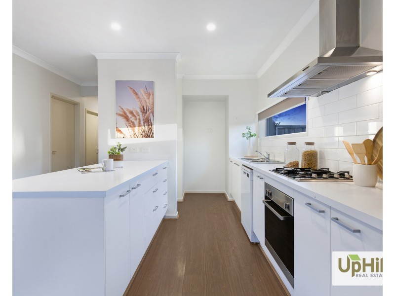 23 Elmtree Crescent, Clyde North VIC 3978