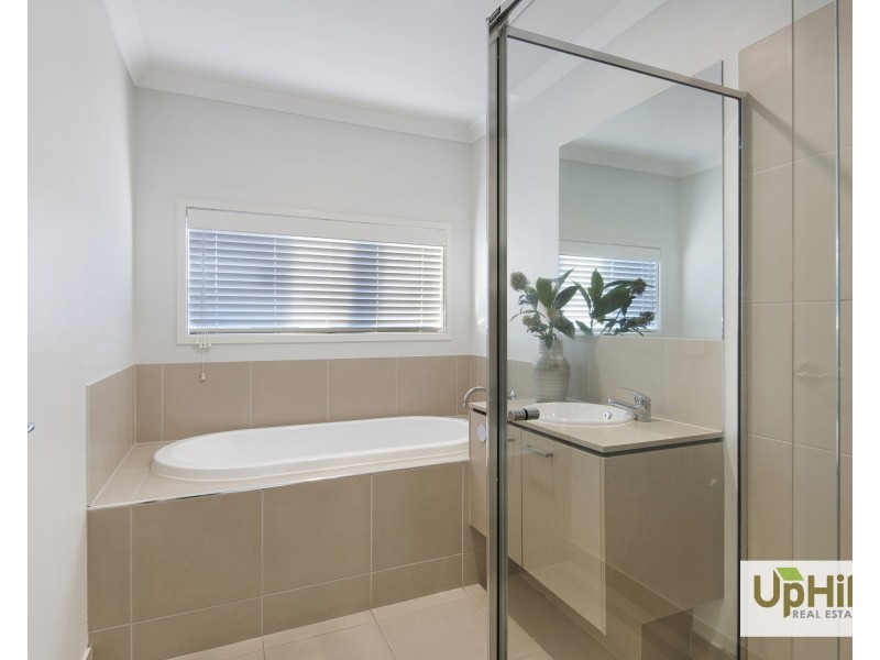 23 Elmtree Crescent, Clyde North VIC 3978