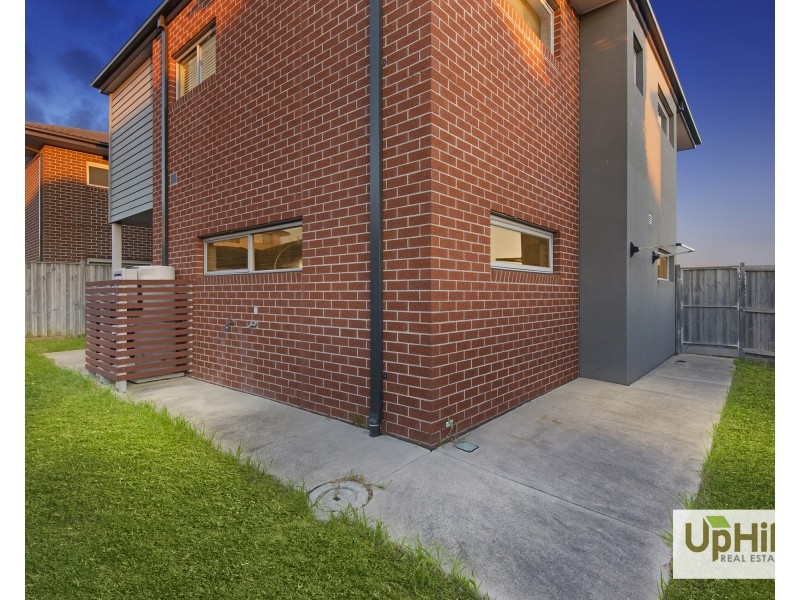 23 Elmtree Crescent, Clyde North VIC 3978