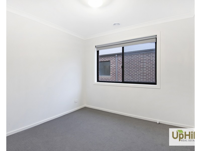 3 Alabaster Street, Clyde North VIC 3978