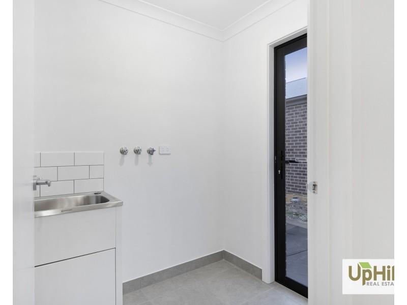 3 Alabaster Street, Clyde North VIC 3978